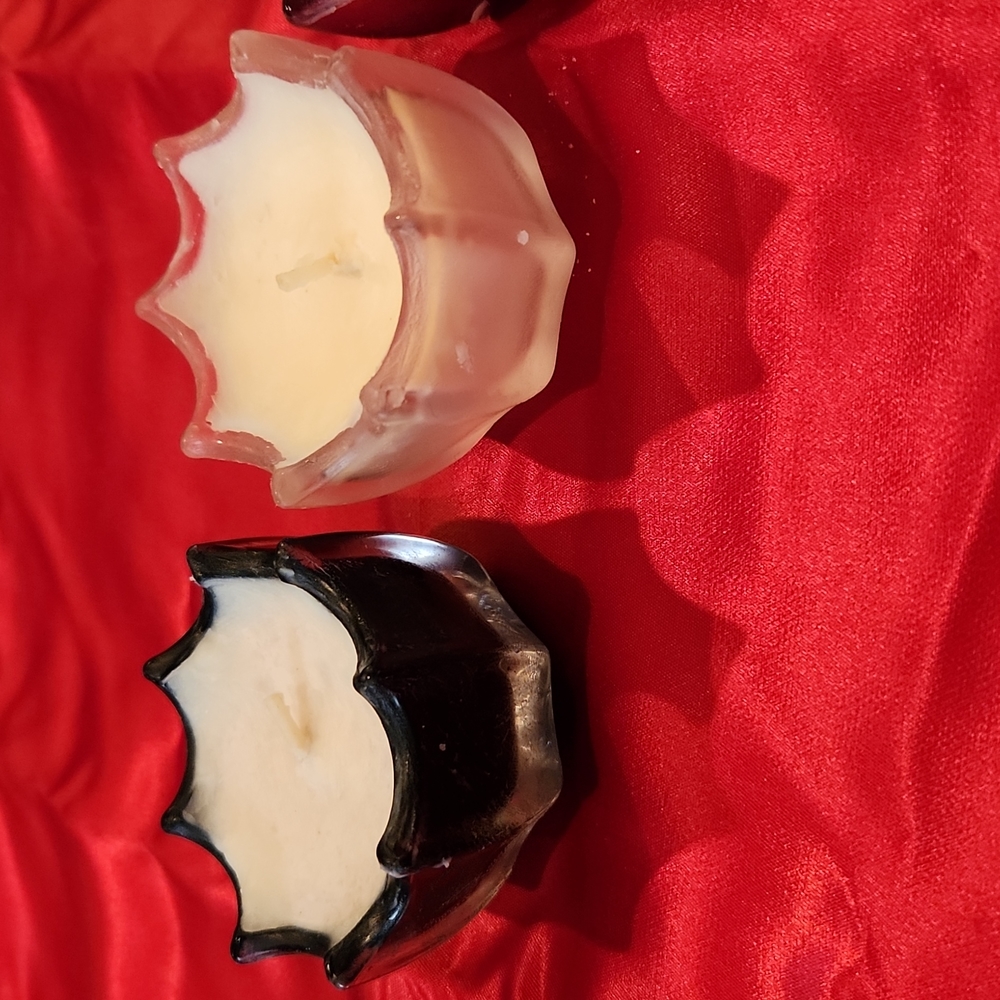 D.L. & CO. FLORAL SCALLOP CANDLE SET OF 4, 2OZ EACH - Picture 13 of 16